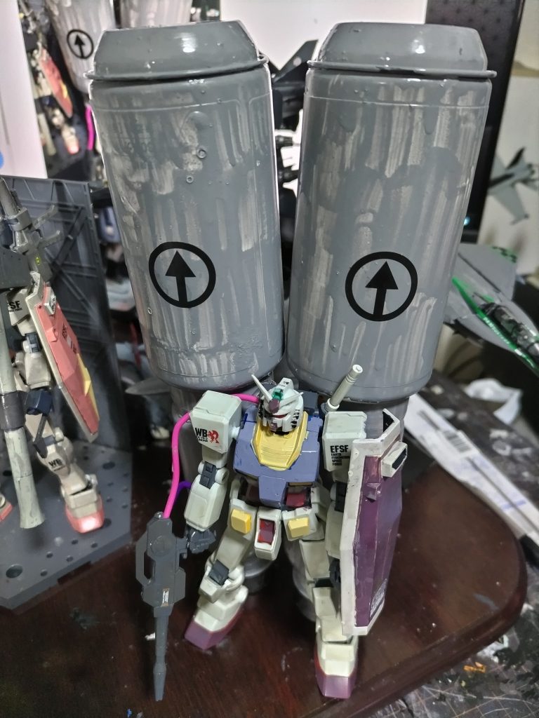 反応弾頭を守るフェアリング先端まで写ってる写真がなかったので追加。