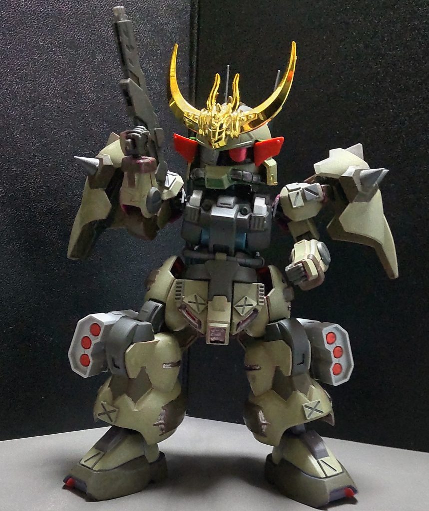 ○脚部３連装ミサイルポッド脚部に取付けられたミサイルポッドで脱着可能になってます。