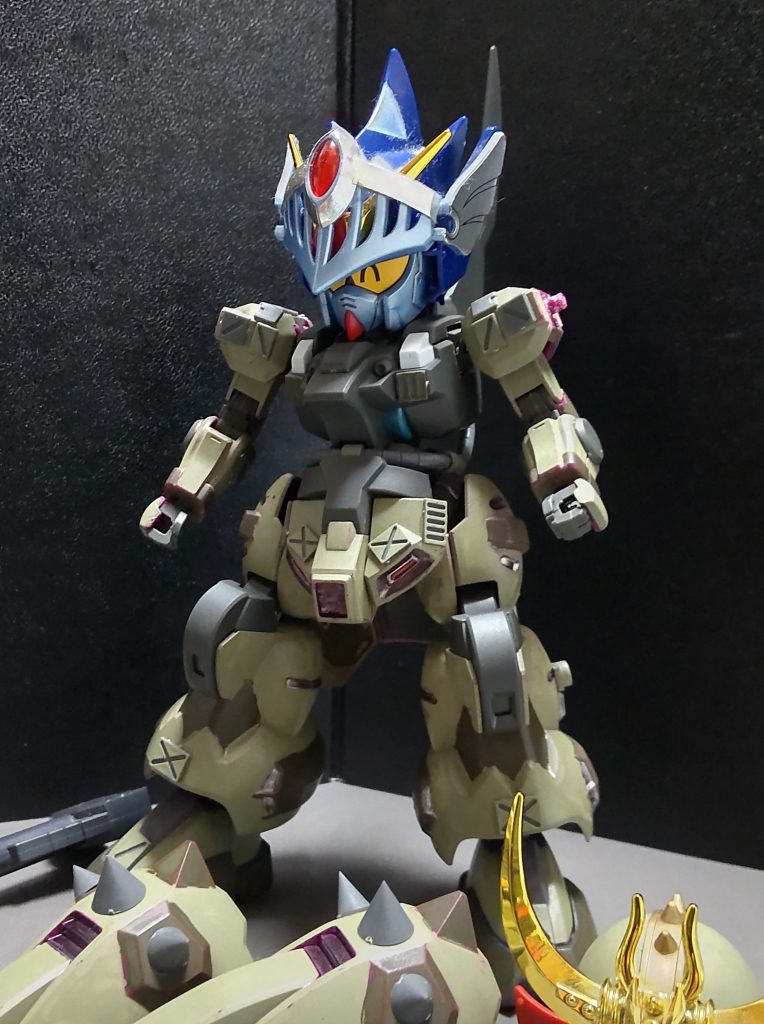 頭部は他のSDガンダム（レジェンドBBやSDW等）と交換可能です。