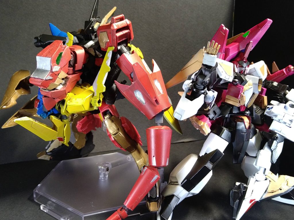 アバレテルオーとのツーショット。見比べるとかなりスマートに