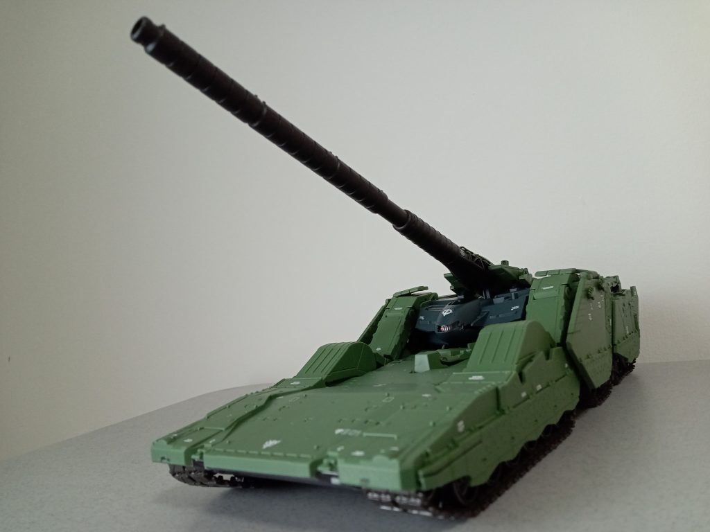 以外に大きいモデルですね。箱もデカかったです。 何度もいいますが、タンクモードが志向です!