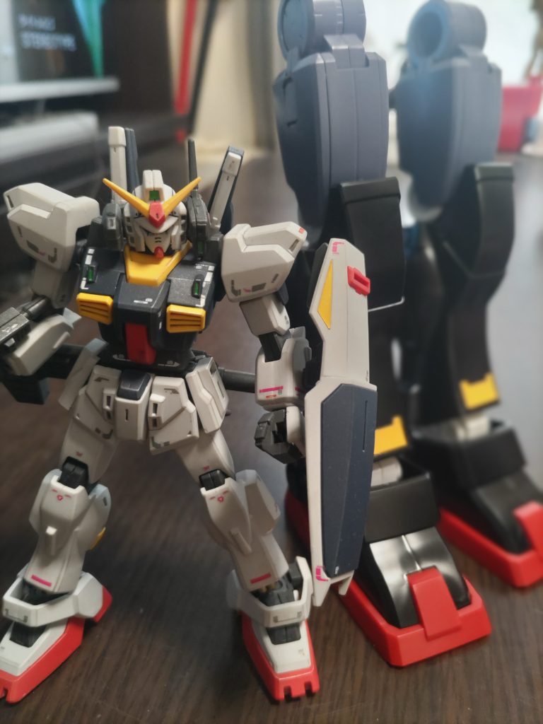 足だけでこのデカさ!