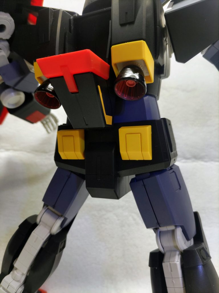 バーニアも同じく塗装。