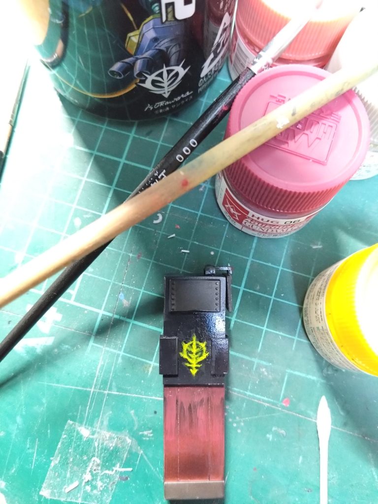 最初にチャレンジしたマークです。コレがまぁまぁだったので何とかなるなと他にも描き込みました。