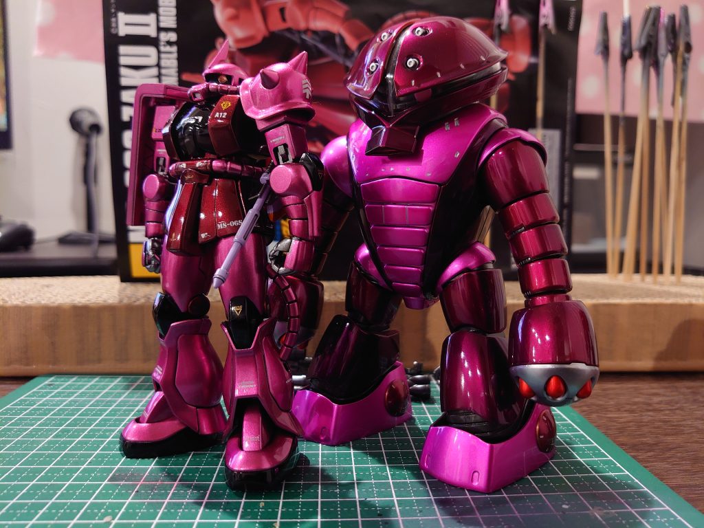 ピンクのお仲間とツーショットで😘