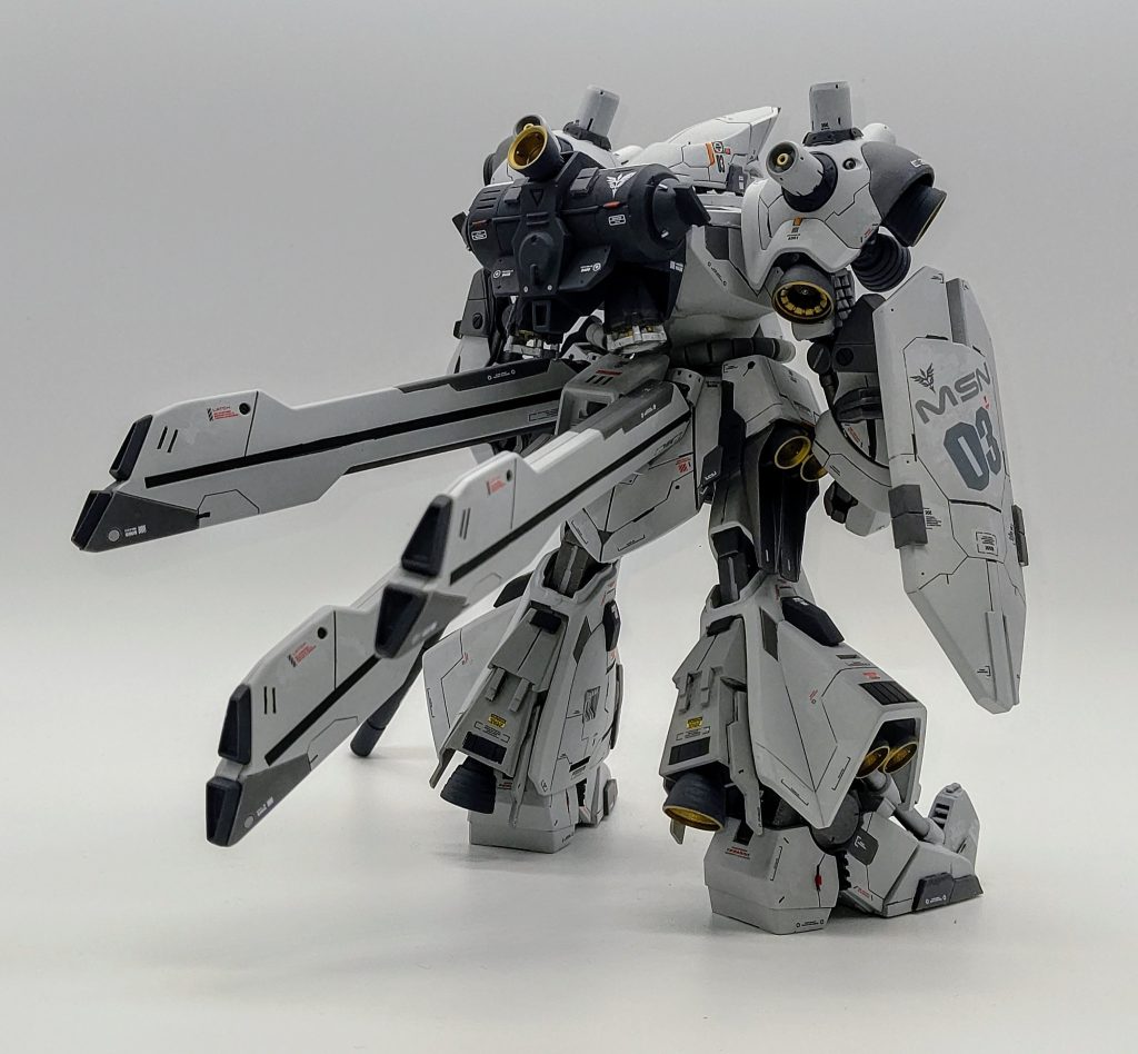 背面スタビライザーの位置変更、バックパイプのデザイン変更をしています。