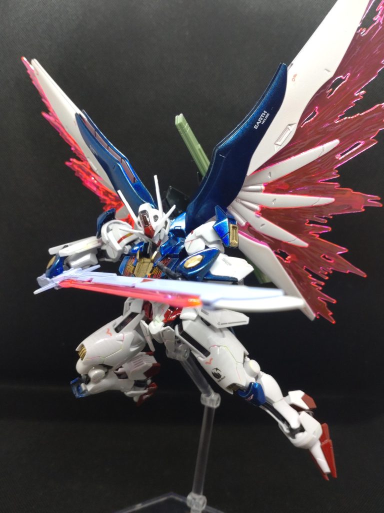 ただ翼を付けて塗装しただけなんですが、これはこれで気に入っています。どちらかと言えばデザイン的にガンヴォルヴァのほうが似合いそうですね✨✨