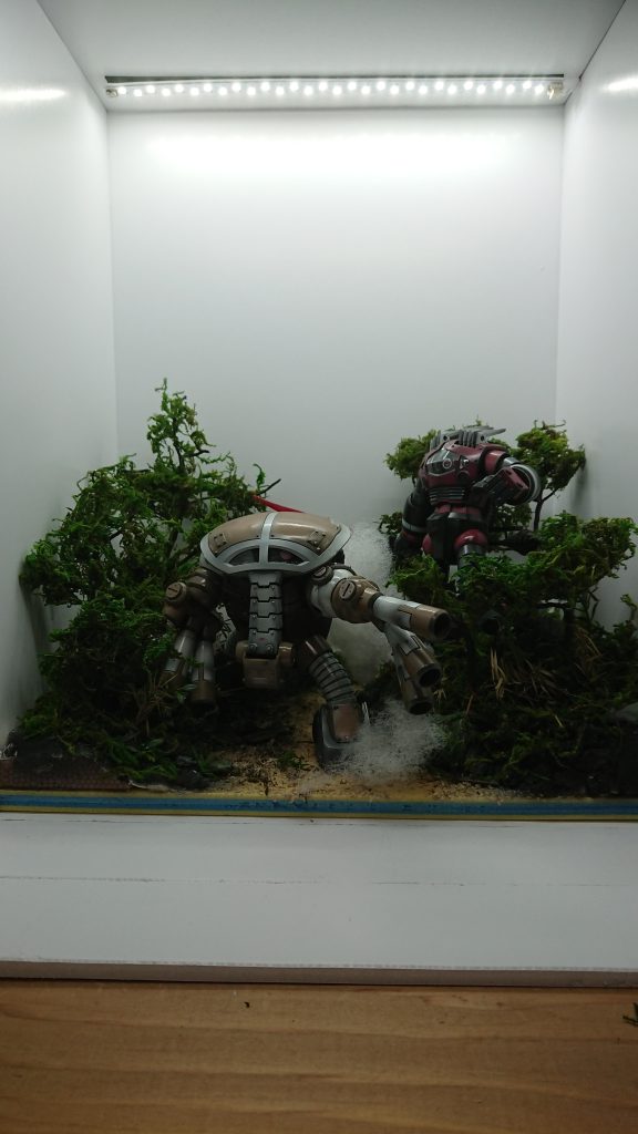 ここからが今回力を入れたジオラマです‼️材料は全て百均！