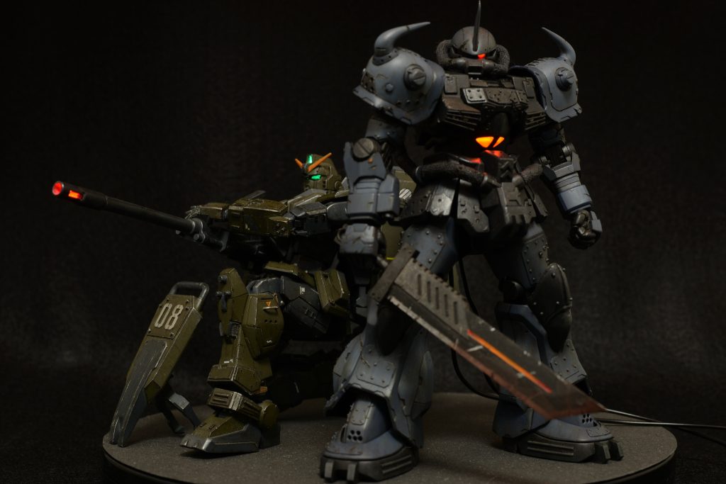 過去作の陸戦型ガンダムと。なんとか冬休みの間に完成しました！最後まで見て頂いてありがとうございます。