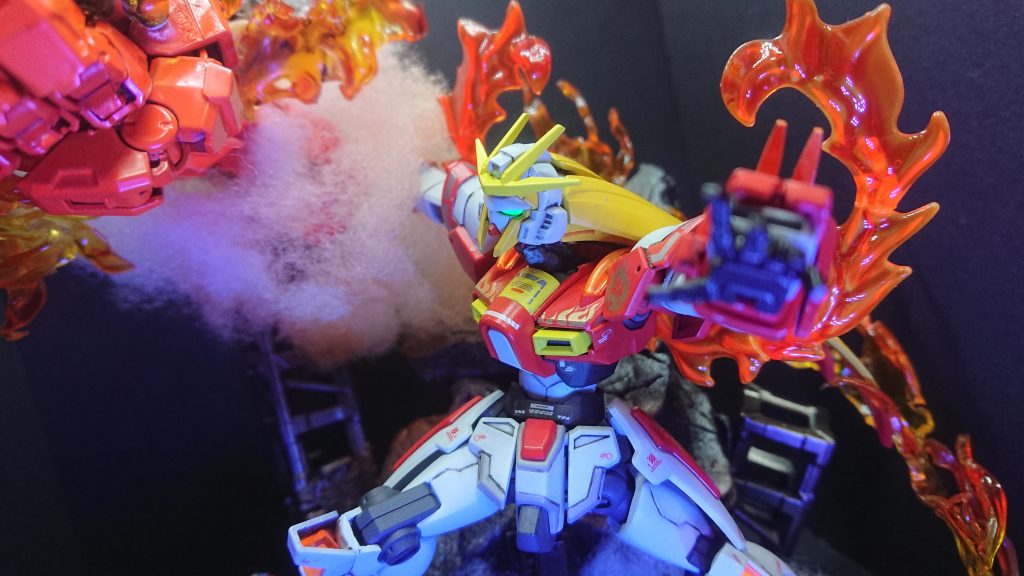 アクション体全体から力を入れる表現に首の新規作成と人差し指だけいじりましたジオラマなのですが特に固定していないのでまた本体だけはずすことも可能です