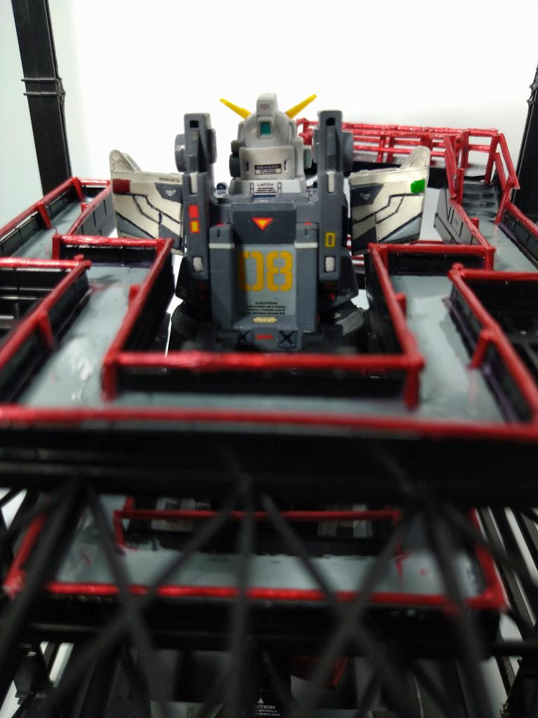 ドックの背後から見るとこんな感じ