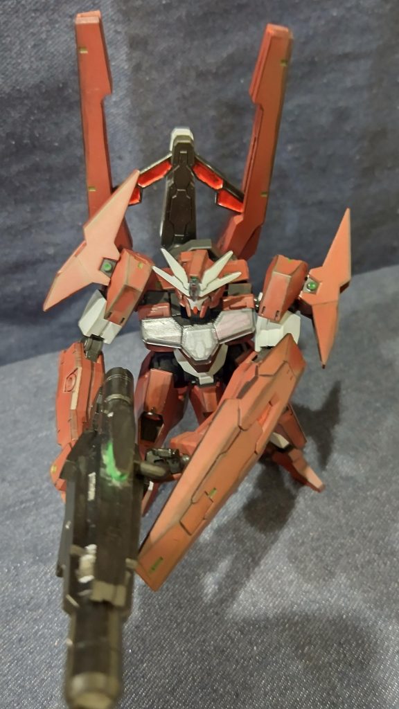 武器のグリーンの所はUVレジンを盛りましたがモリモリゴテゴテになってしまいました