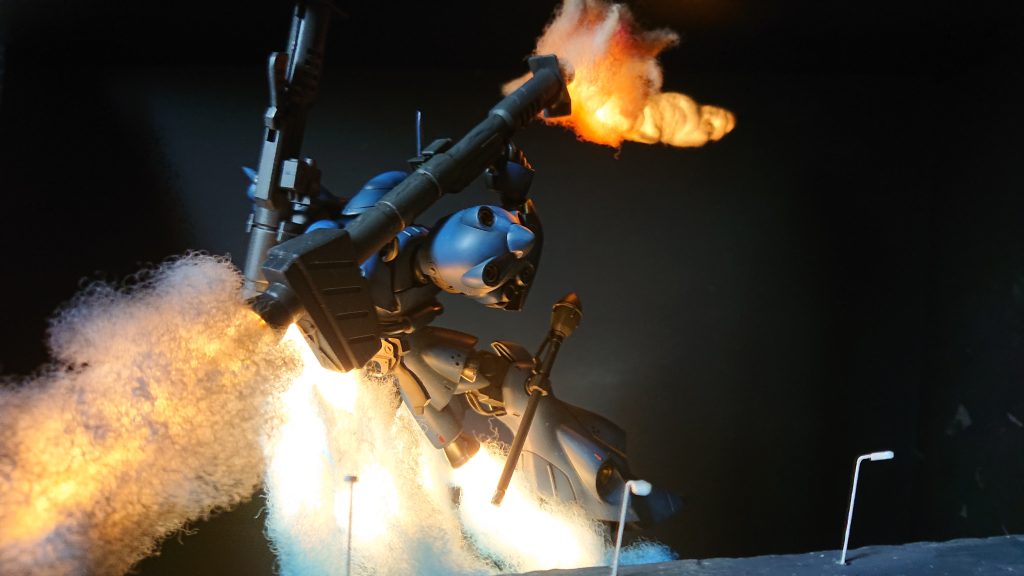 後ろから。手前にジオラマがあることで大きく見えました!