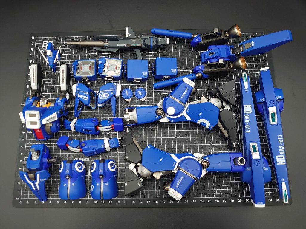 デカールはハイキューパーツさんのコーションデカールをメインにロボデカールのアルファベットとナンバーデカール、GHLの付録デカールを使用しています