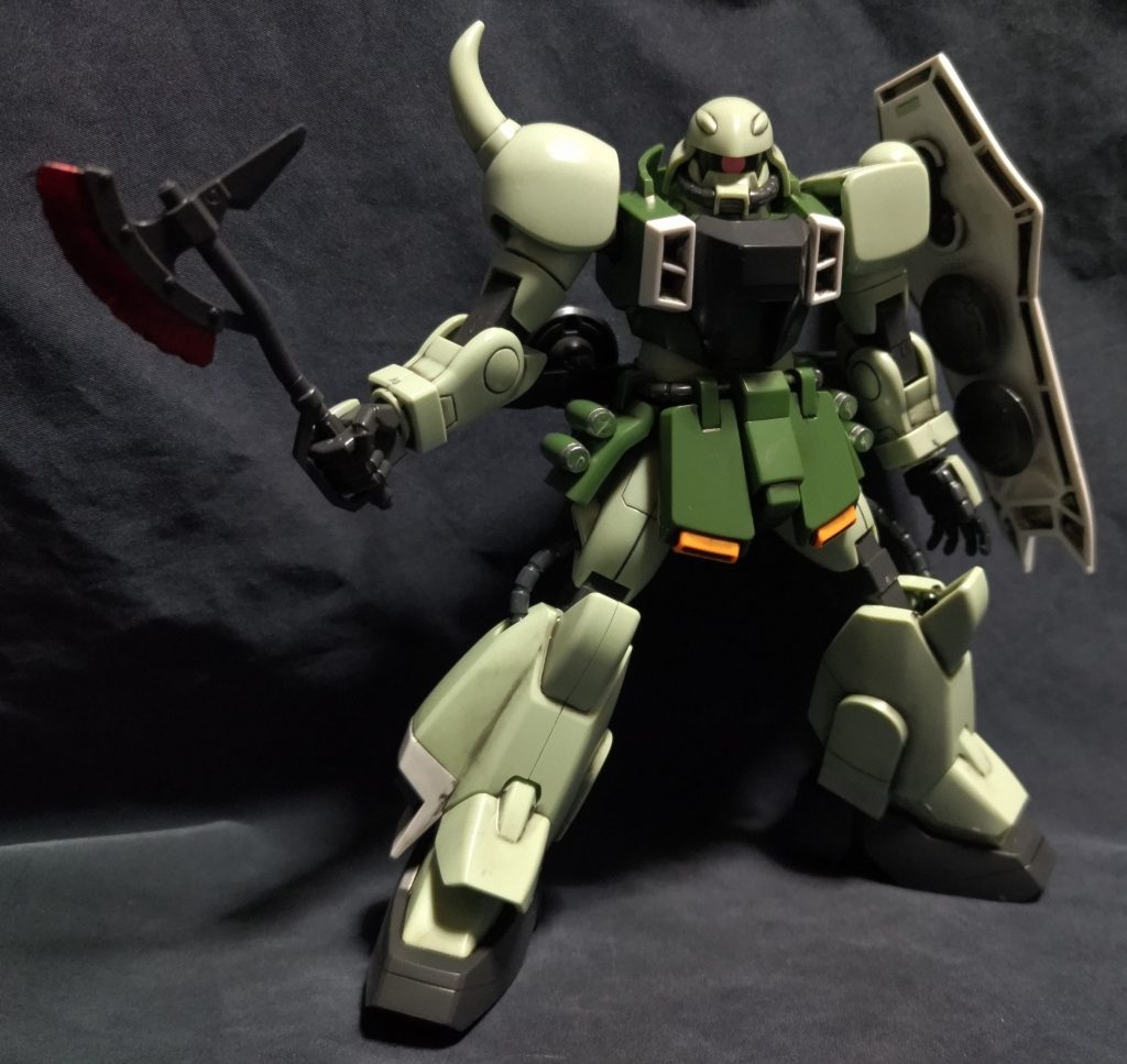 ビームトマホークを構えて。以上です、お目汚し失礼しました。