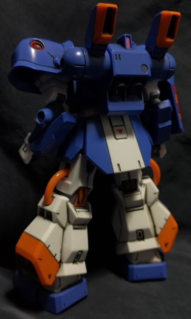 ななめ後ろから。スミ入れ＆部分塗装のみです。