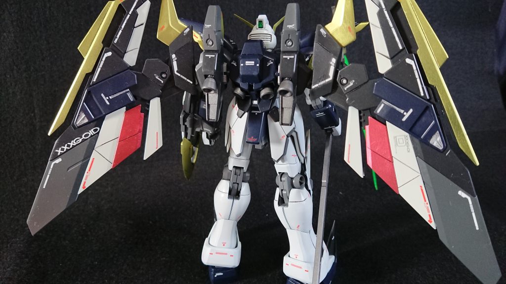 追加装備のルーセットも大きめの平ヤスリで面出ししてます。