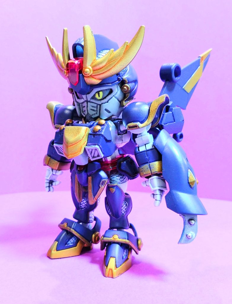 フェイス、胸部を換装。左手に大型シールド。ヴェスバー大苦無をジョイントを噛ませてバックパックに。フェイスはオマケのジムヘッドを改造。当初は、ガンタンクR44とかヘビーガンとか、F91登場のジム系のモチーフキャラをとか考えていたんですけど。この青F91自体は、クロスボーン・ガンダムに登場する機体なので。そちらの作品に合わせてみました。