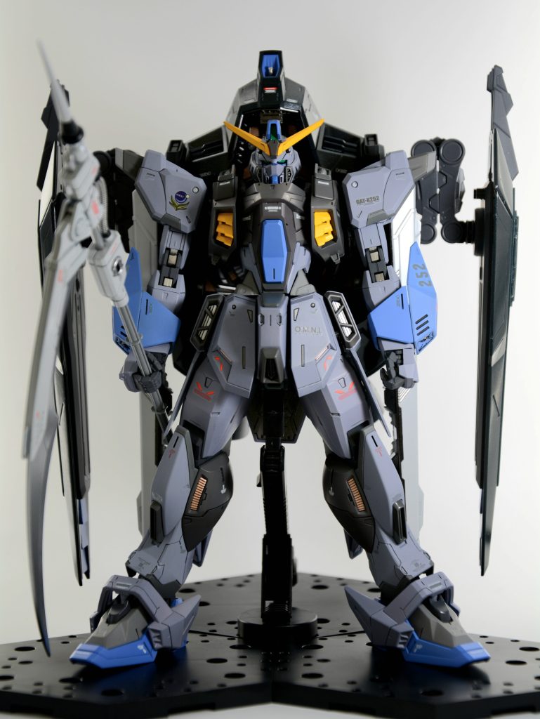 ■フロントビューロービジ調にカラーリング変更(FAZZの色を参考にしました)