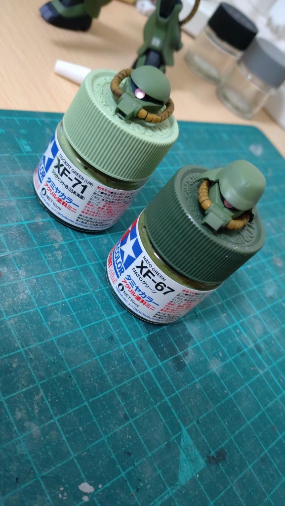 ザクは、軍用カラーが映えますね。