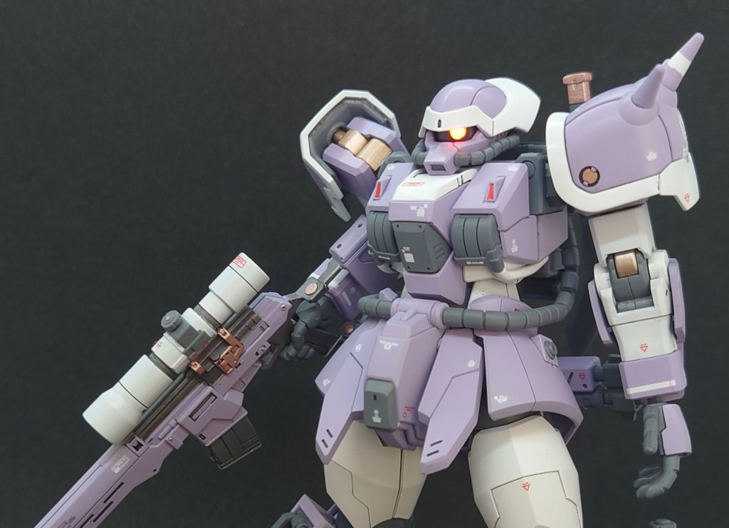 モノアイはラピーテープに蛍光ピンクを塗布しました。