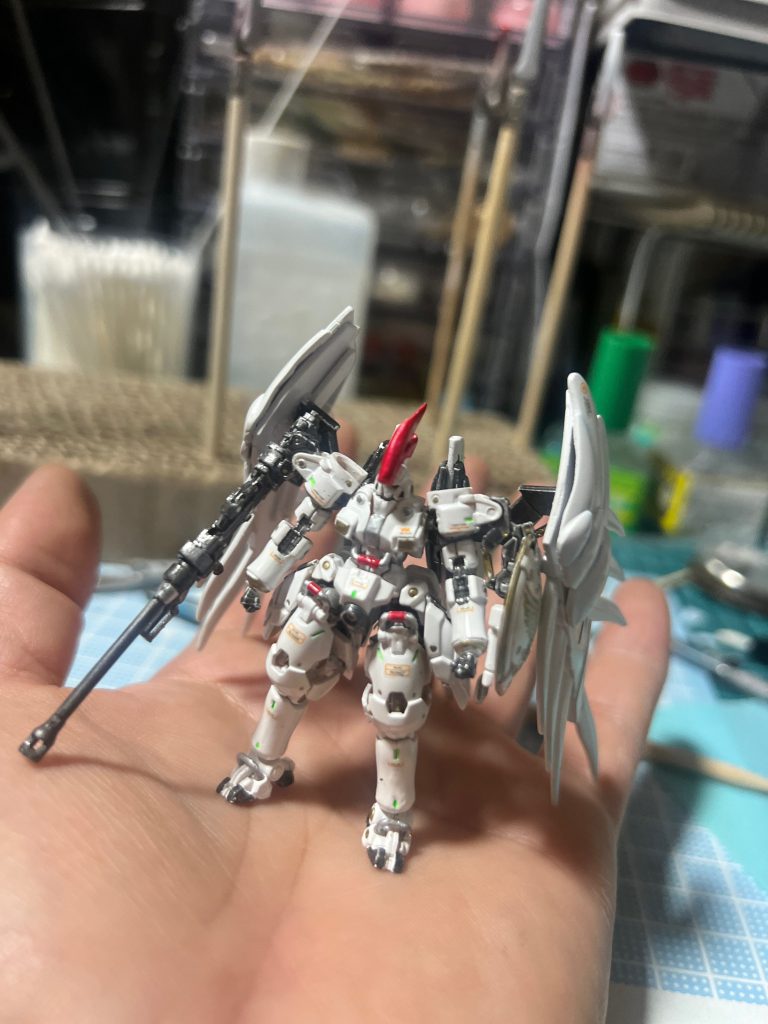 この大きさでウイングバインダーは色々大変でした。頭が痛くなるくらい考えて、絞り出した答えでした。