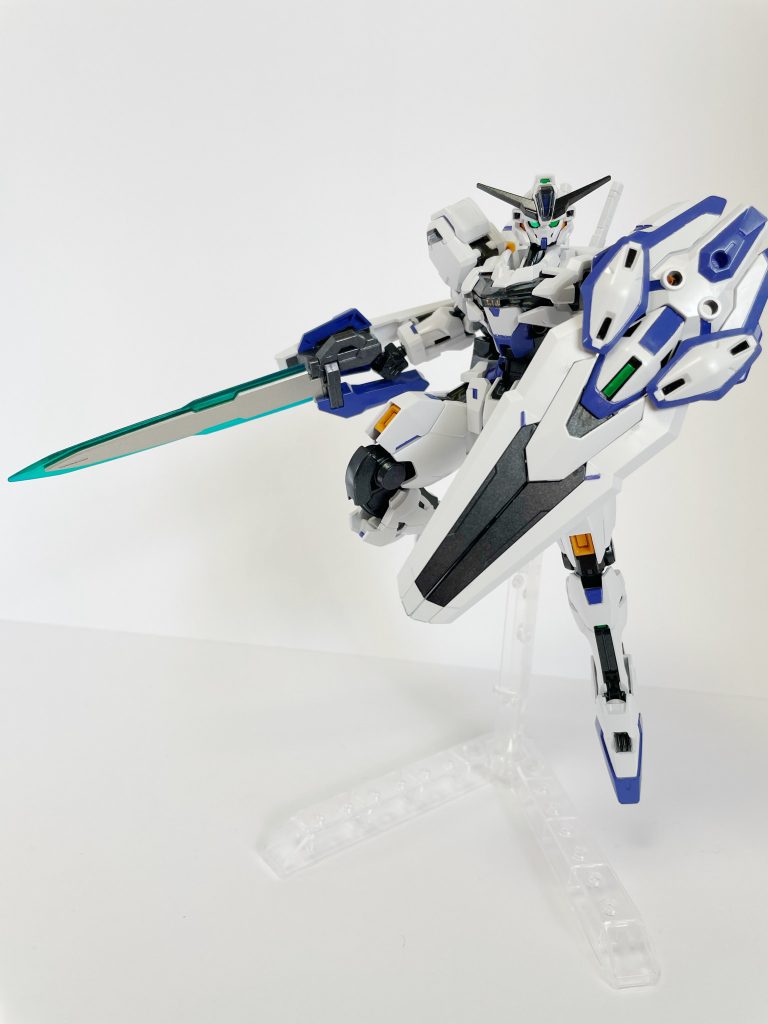 コンポジットガンビットシールド全てのビットを一つに集結させた形態。強固な防御力を有し、ビームを拡散させるエネルギーフィールドを発生させる。