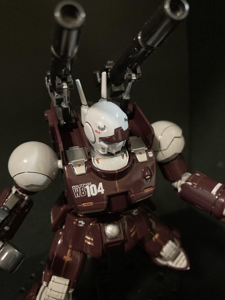 デカール類はガンダムデカールで使えそうなものを適当に見繕い貼り付けています。さすがに研ぎ出しまでは根性がなくしておりませんが、また機会あれば関西私鉄色のガンプラ作製してみようと思います!