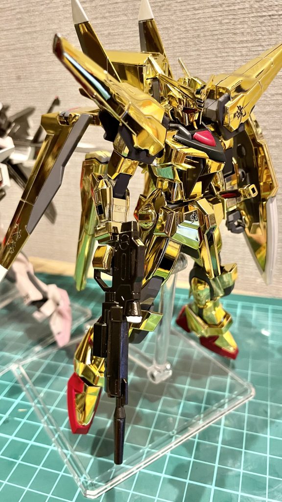オオワシアカツキガンダム (HG)–4枚目/制作者：kumasan