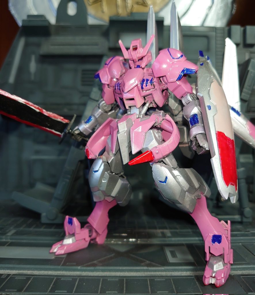 腰の角？はSDのレジェンドBB魔竜剣士ゼロの兜装甲は端白星をメインにアスタロトやバルバトスキマリストルーパー等　ヒートソードはランナープラ板