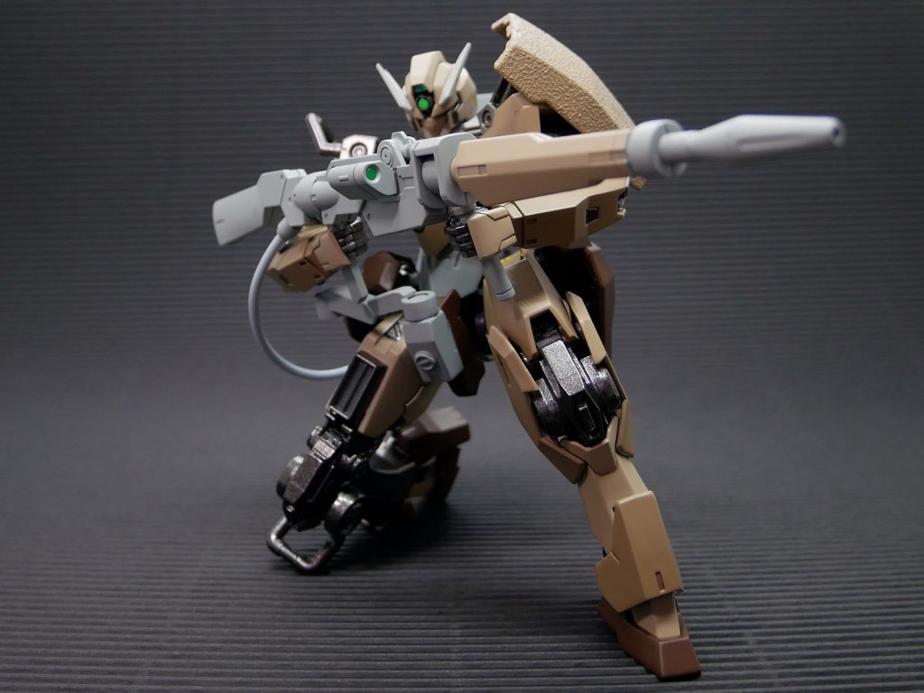 膝立ちの狙撃体勢