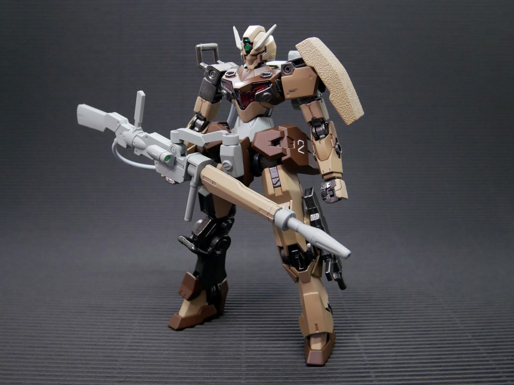 「フォルドの夜明け」の姉妹組織、「テュールの黄昏」で運用されるモビルスーツ型GUNDビット・ガンヴォルヴァ。パイロットのビット制御技術や操縦技量が挙動に反映され、低パーメット値では基本的に棒立ちで射撃が精一杯という同機の欠点を「移動もできる固定砲台」として割り切って運用することで解消したカスタムタイプ。…という設定。