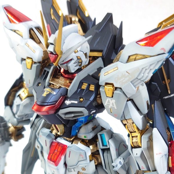 MG ストライクフリーダム 蛍光×キャンディ塗装 全塗装 一点物 展示実績あり MG ストライクフリーダム 蛍光×キャンディ塗装 全塗装 一点物