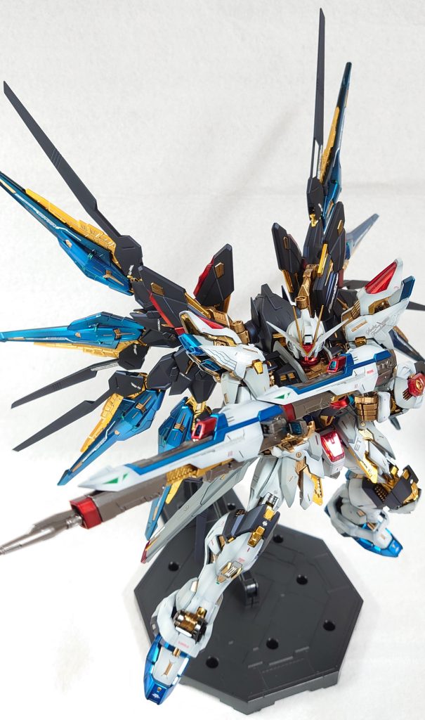 MGEX ストライクフリーダムガンダム グラデーション キャンディ塗装–4枚目/制作者:wat798