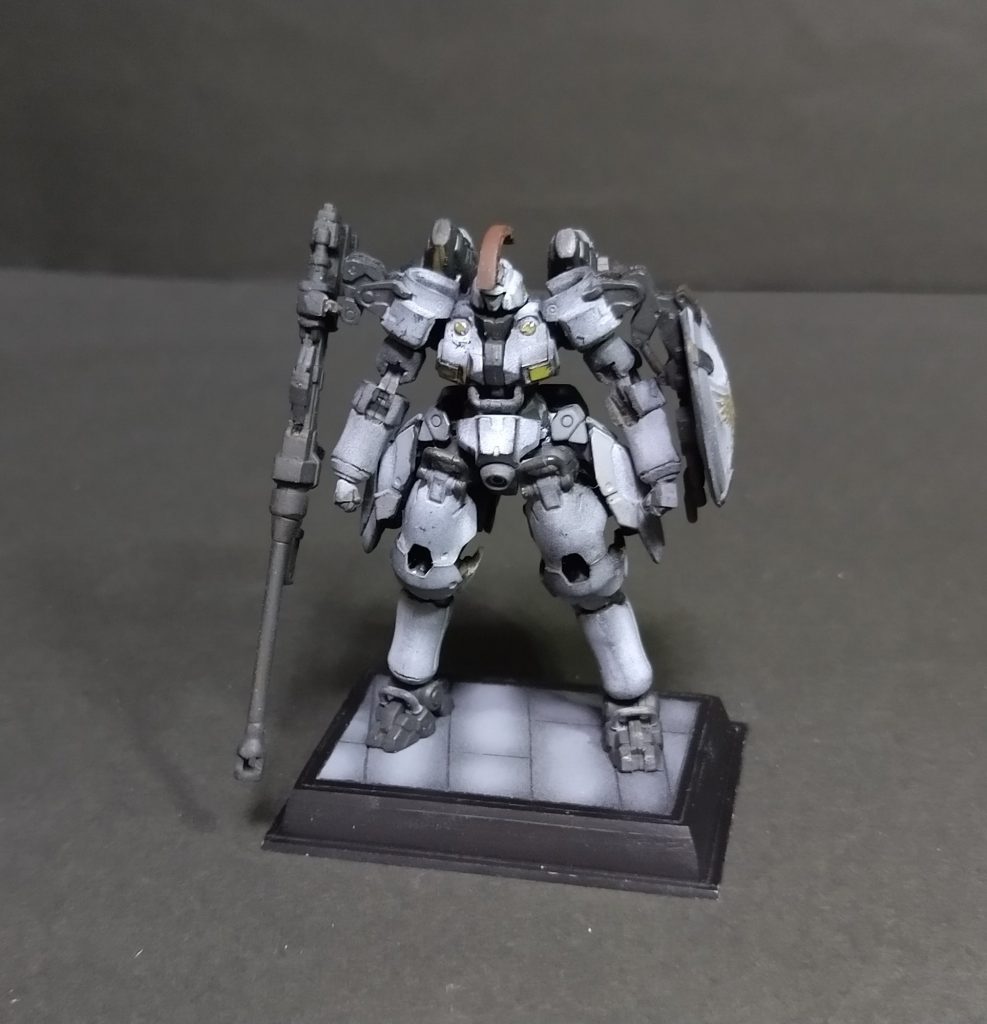 飾り台を作ってトールギスを飾ってみました❗️