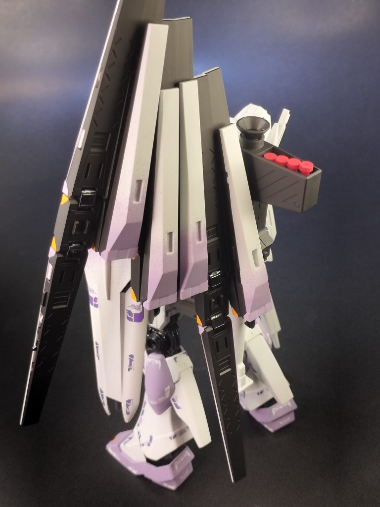 νガンダム–2枚目/制作者：ぐりぐら