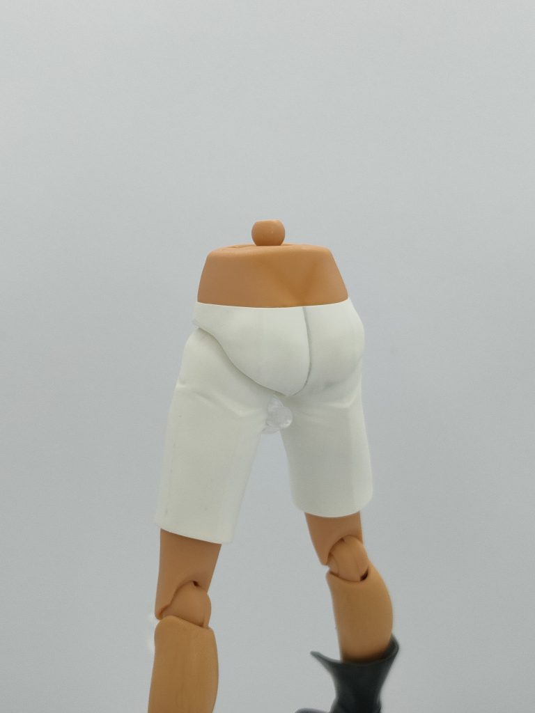 組み立てると見えない腰をウェザリングマスターでそれっぽくしています。造形こだわりすぎじゃないか?(笑)