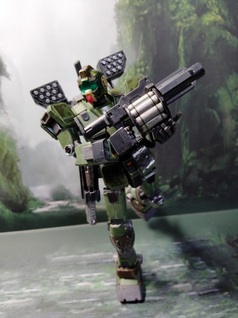 最初ロケットランチャーを作る事も考えましたが、丁度誰かに装備させたかったグレネードランチャーがあったのでこちらを採用似合う機体が見つかって良かったです(*´ω`*)