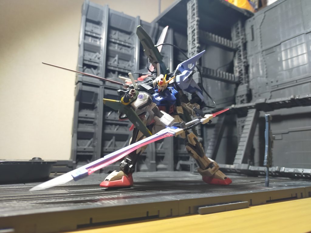 例え機体が朽ち果てようが闘志の焔は消さん!