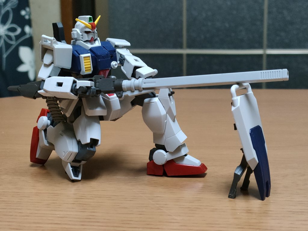 同じく鉄血オプションセット7に属するギャラルホルン用長距離レールガン。新型MSレギンレイズ用のレールガンですが、一番輝き撃ちに馴染んだカットです!