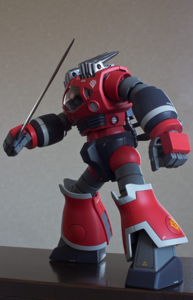 私の脳内では指の肉抜き穴は埋めたことになってるのですが、両手ともそのまま💦未だに不思議なのです（笑）脇の丸ダクトは合わせ目消しが面倒だったので市販パーツに置き換えてます。若干？サイズがズレてるのは見なかったことに（笑）