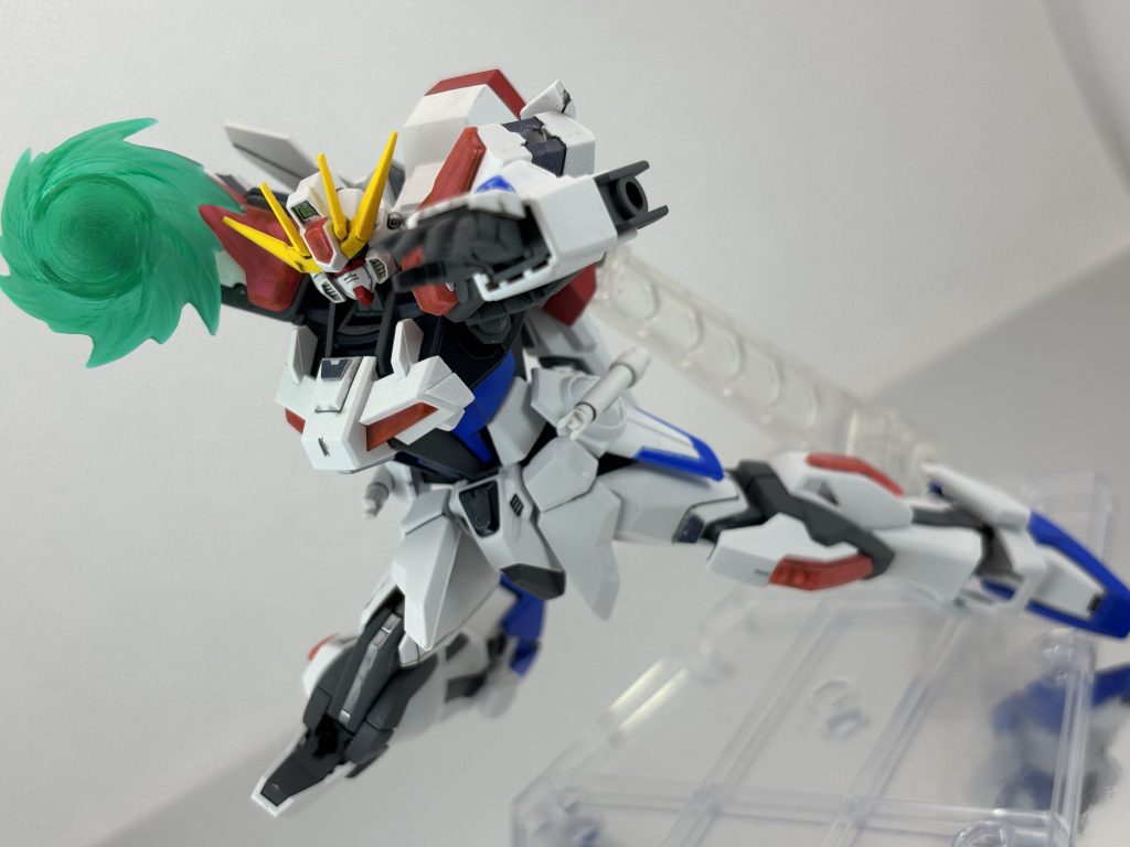 YF-19のピンポイントバリアパンチエフェクトモールドの彫りなおしやディティールアップパーツを使ったりといつもより手間をかけて作りましたが作れば作る程やり直したい部分が多かったので機会があれば再走しようかと