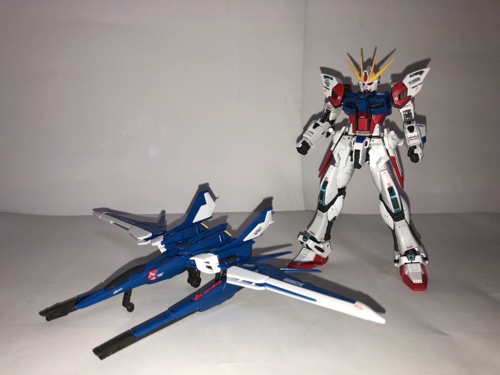 ビルドブースターもHGとは色分け稼働共に格段に向上しています