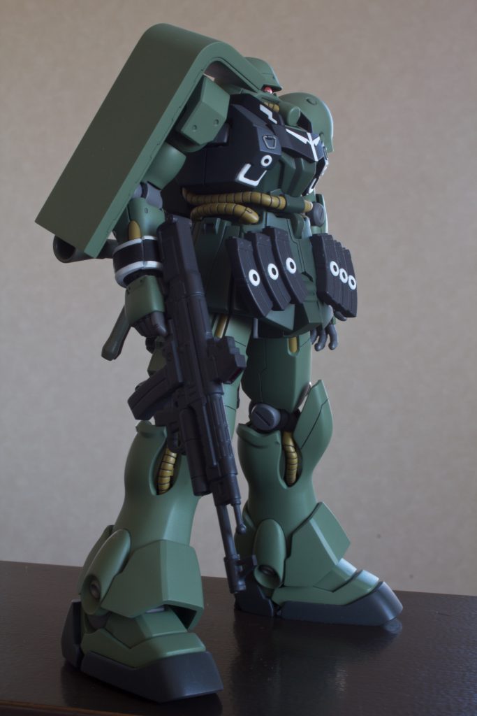 踝のバーニアはゼー・ズール同様ただそのまま塗分けただけです💦