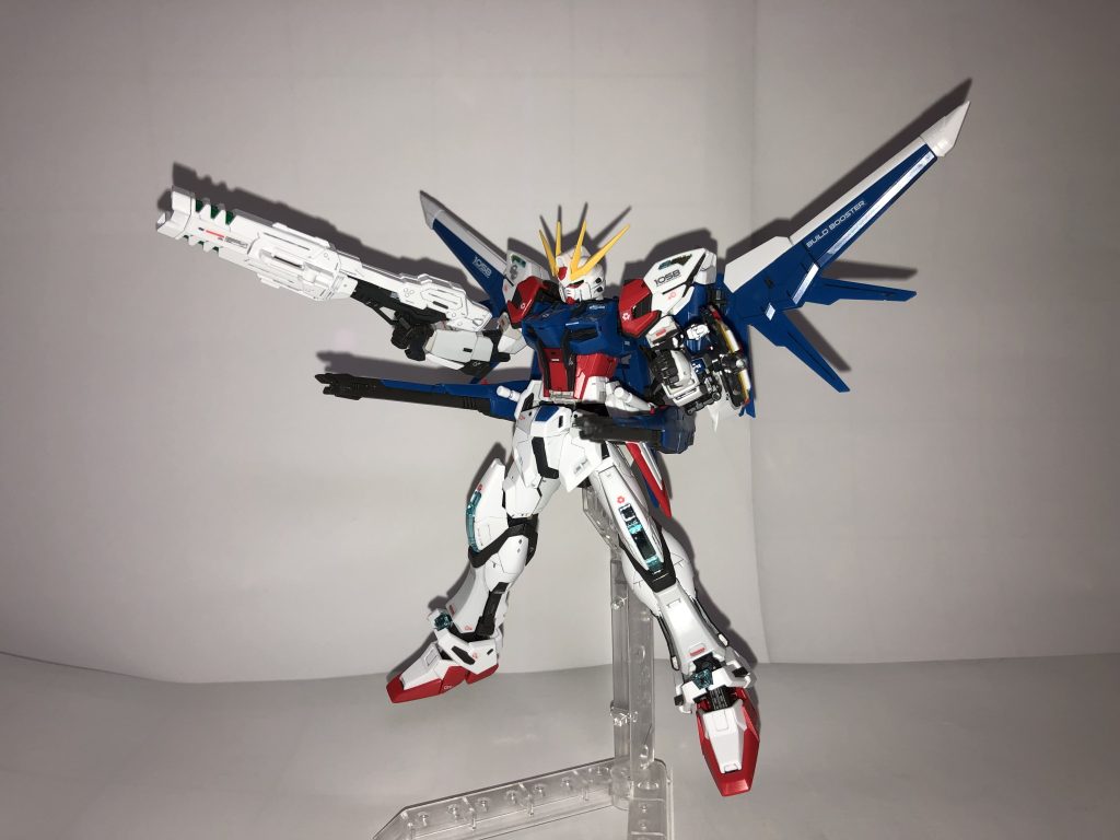 良いキットなのに結局フルパッケージしか出なかったのが残念。ユニバースブースターは胸部の形状がHGと違うので上手くはまらないし