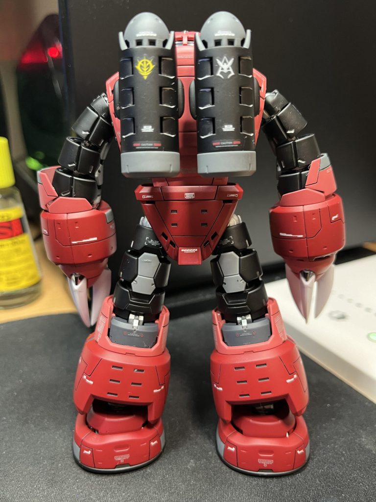 バックパックはブラックにしてみました。