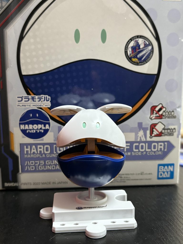 HARO「GUNDAM SIDE-F COLOR」 #3–4枚目/制作者：Pori Brown