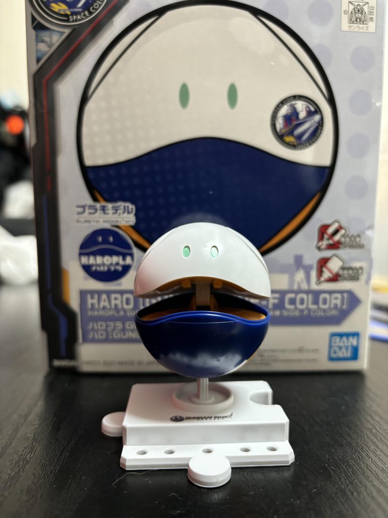HARO「GUNDAM SIDE-F COLOR」 #3–3枚目/制作者：Pori Brown