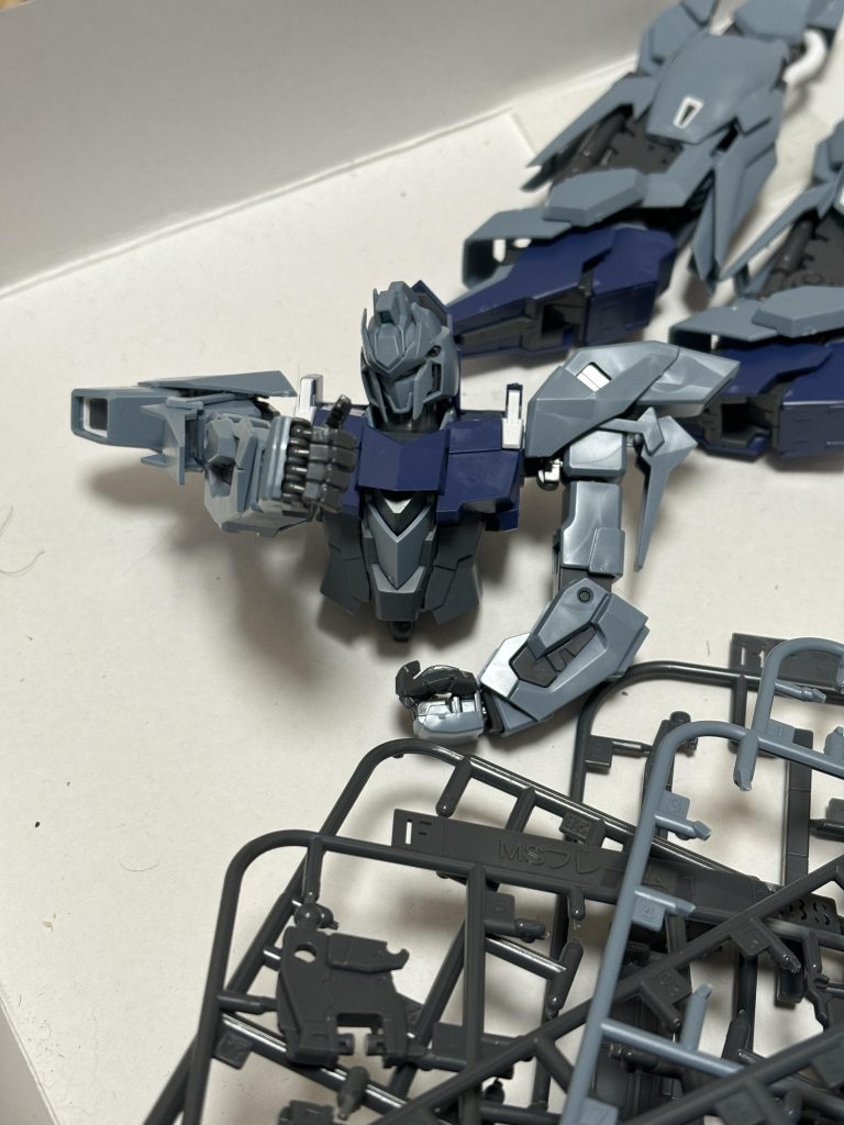 MSN-001A1 「DELTA PLUS」#4.5–2枚目/制作者：Pori Brown