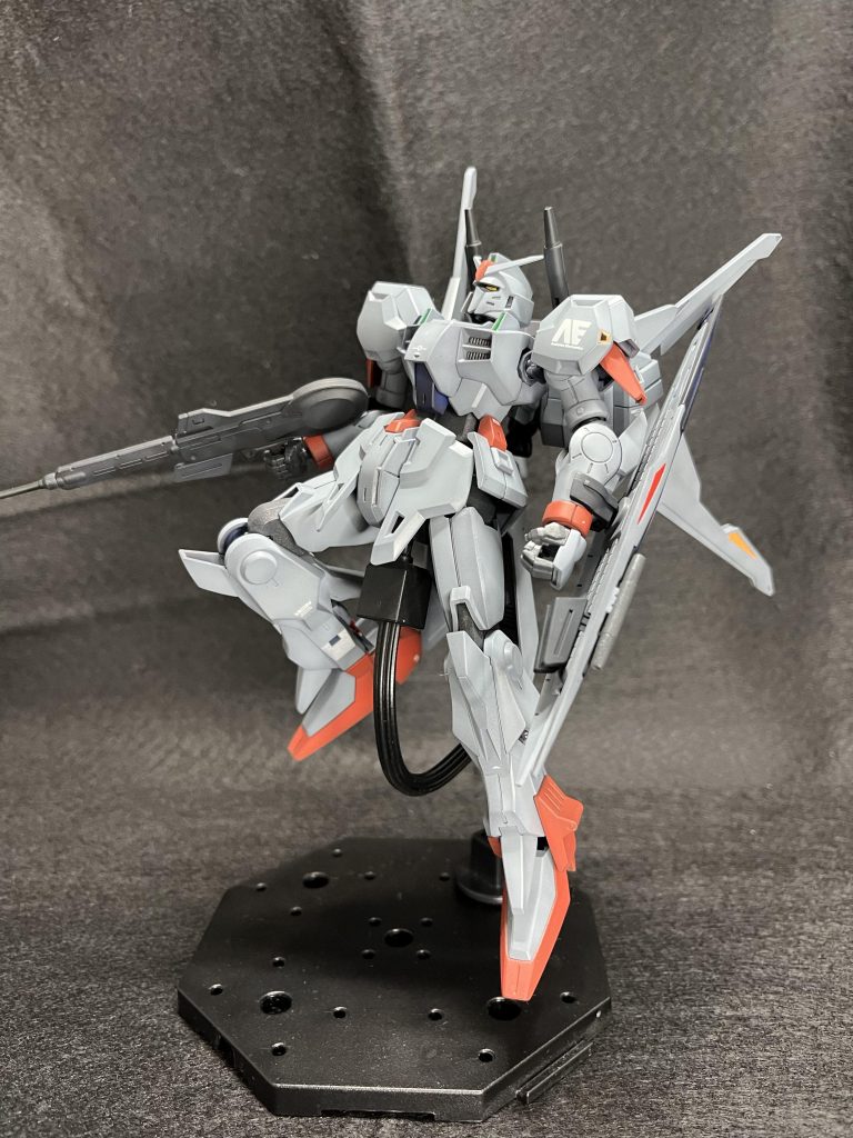 背面のビームキャノン。markⅢって、markⅡより百式やΖ寄りの顔立ちですよね。